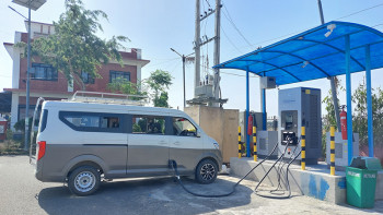बढ्दैछन् चार्जिङ स्टेसन